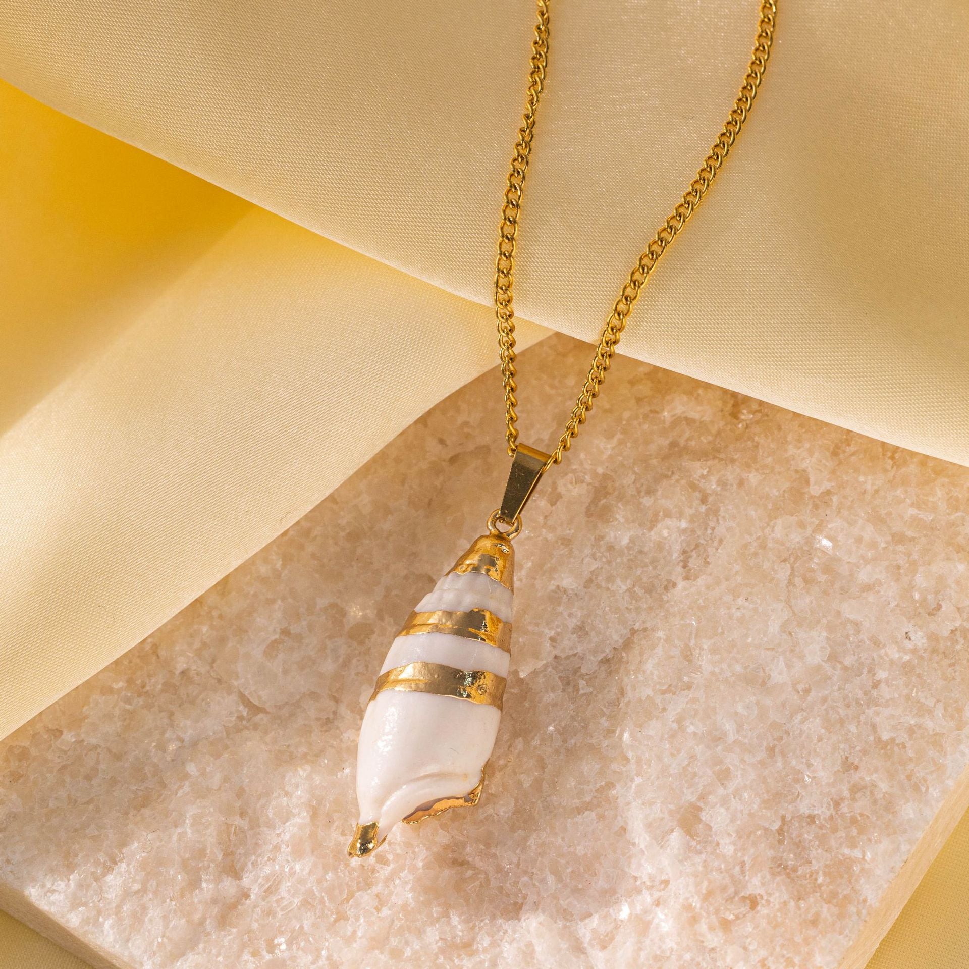 Wholesale Titanium Steel  Bohemian Beach Style Personalized Natural Shell Necklaces