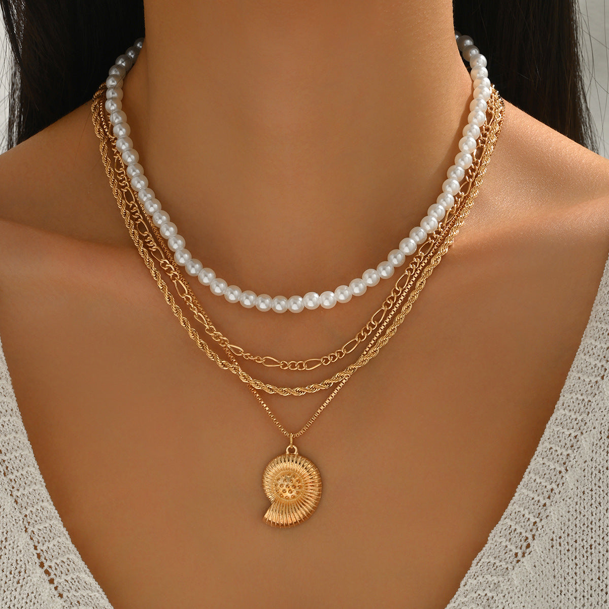 Wholesale Light Luxury  Pearl Conch Pendant Necklace