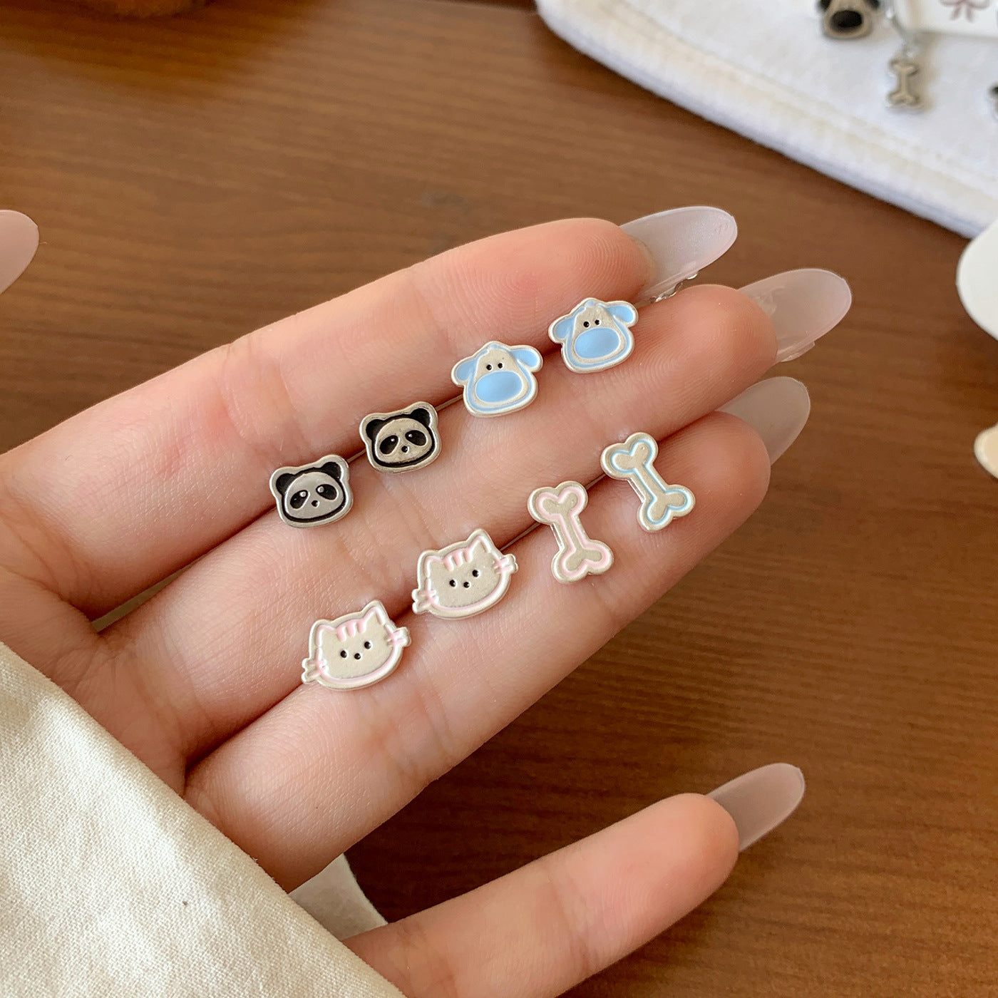 Wholesale Silver Cat Fishing Earrings Silver Needle,   Cartoon Oil Drop Puppy Design Stud Earrings