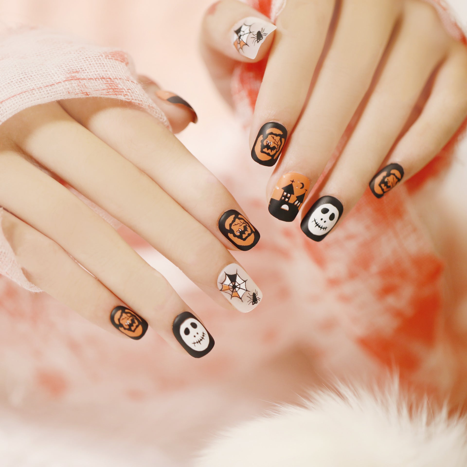 Wholesale 24 Pieces/box Halloween Short Press-on Nails Kits Nail Stickers ACC-NS-LeFan032