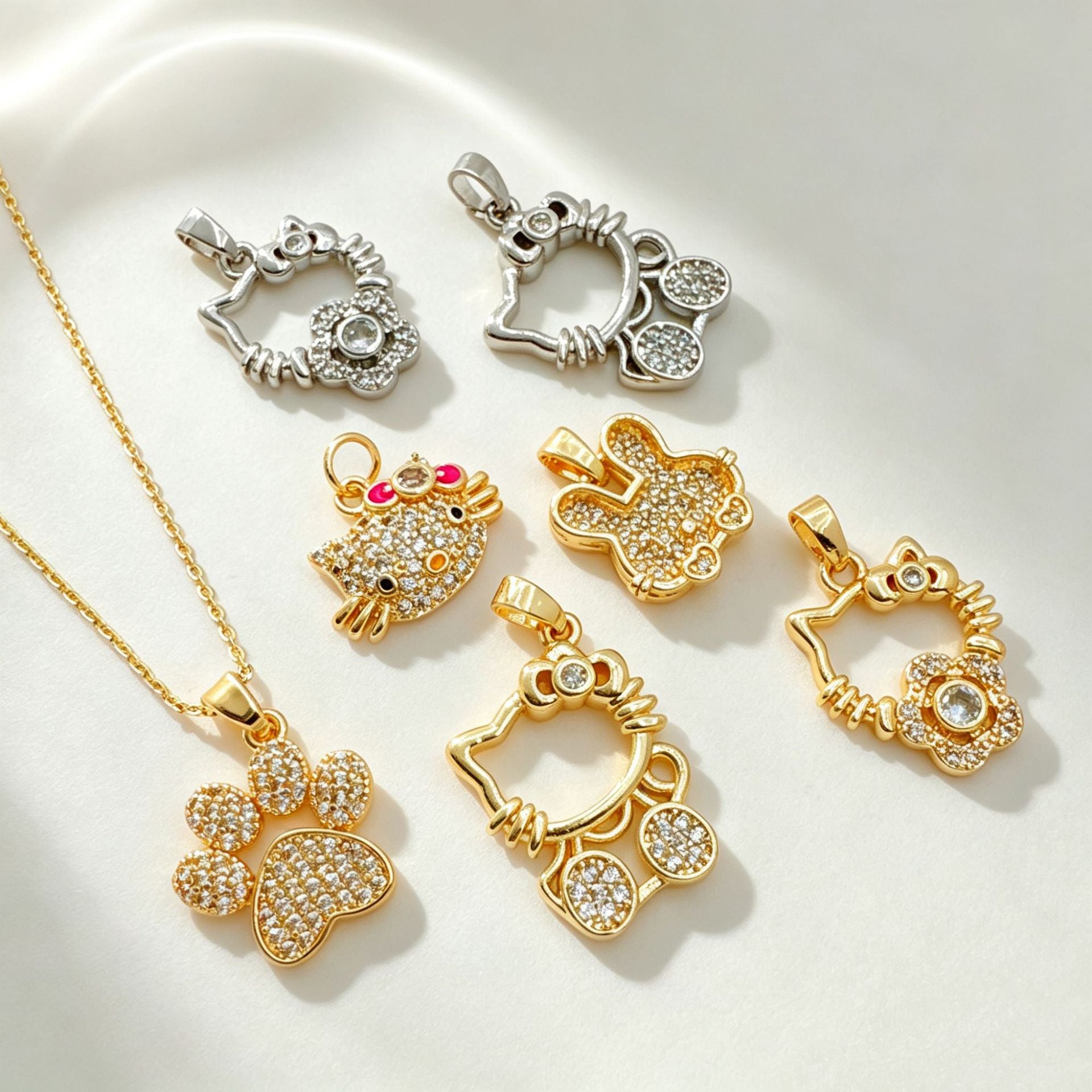 Wholesale Copper Gold-Plated Cat Pendant Zircon Hollow Design Trendy Boutique Jewelry Accessory