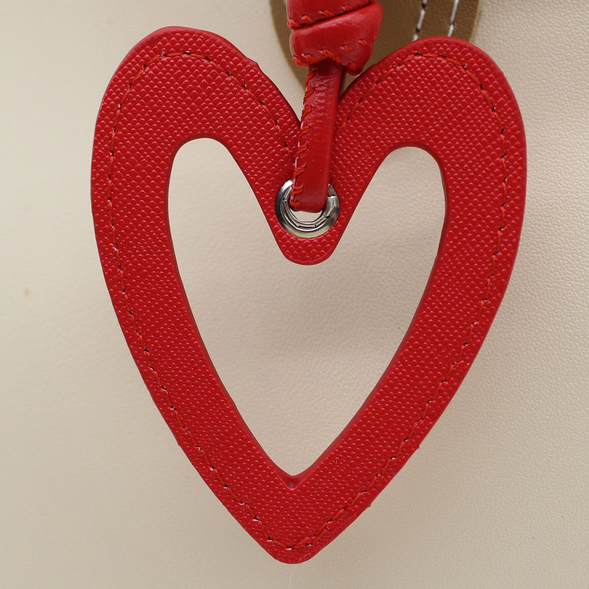 Wholesale  Pu Leather Cut Out Heart Keychains