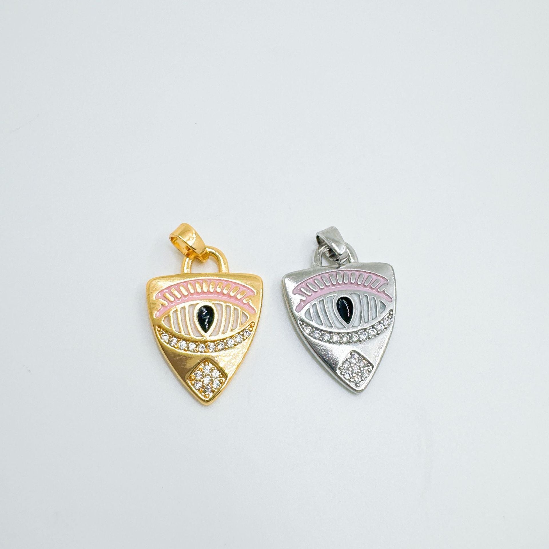Wholesale Fashion Evil Eye Shield Pendant Gold Plated Copper Necklace Women' s Boutique Resale
