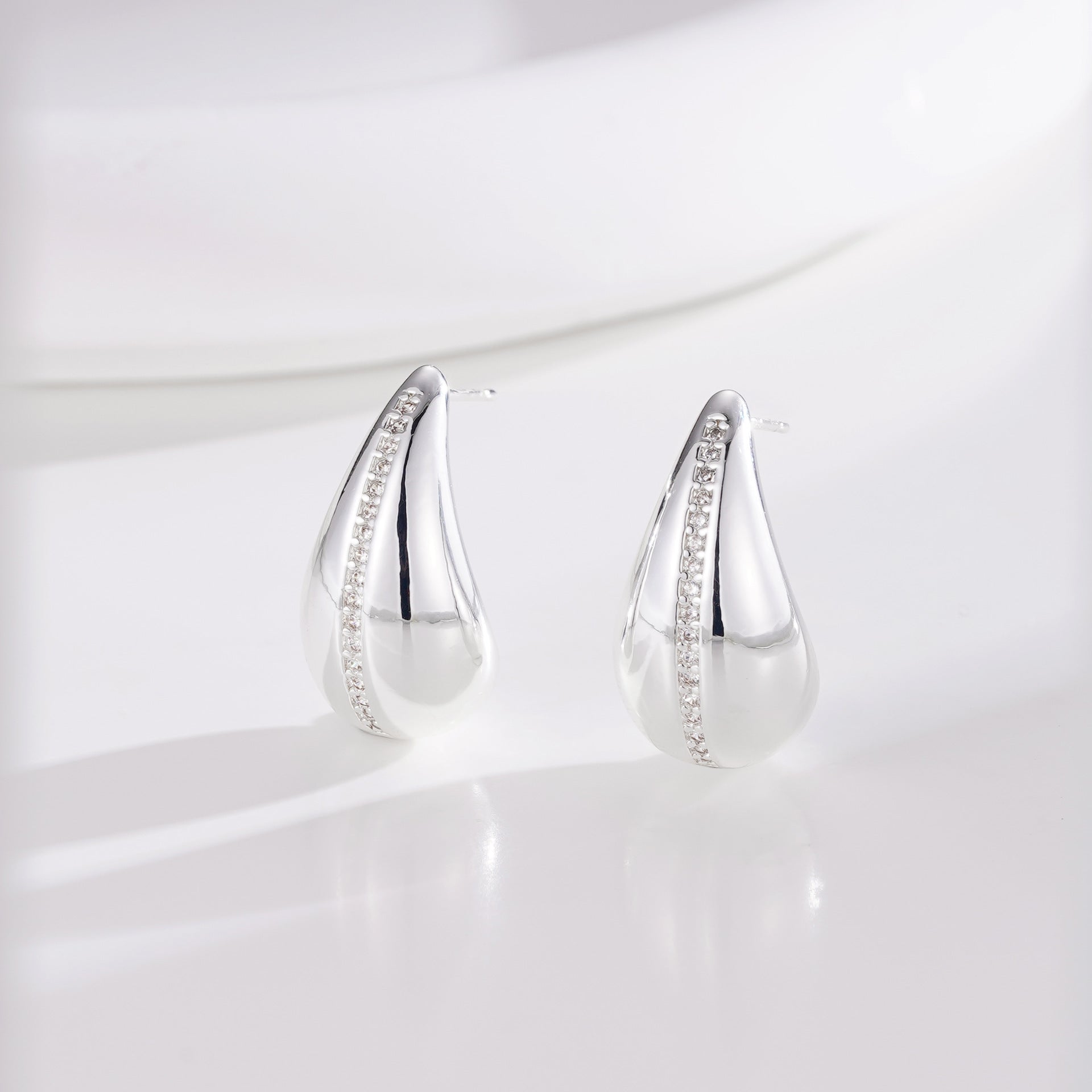 Wholesale  Micro-inlaid Zircon U-shaped Line Earrings