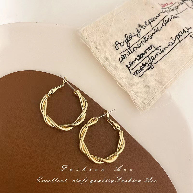 Wholesale light luxury  temperament earrings