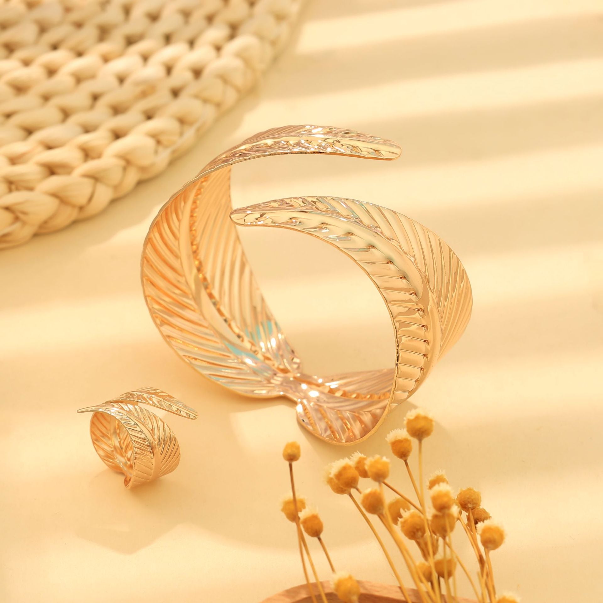 Wholesale  geometric leaves cross-opening bracelet suit