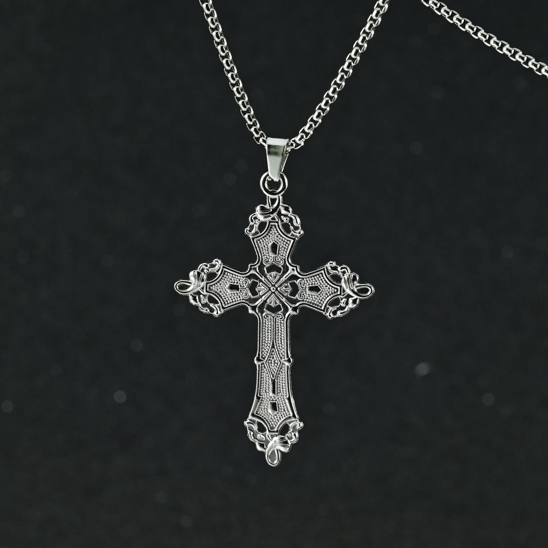 Wholesale Vintage Baroque Gothic Cross Pendant Necklace Bohemian Style Alloy Electroplated Jewelry Accessory For Women