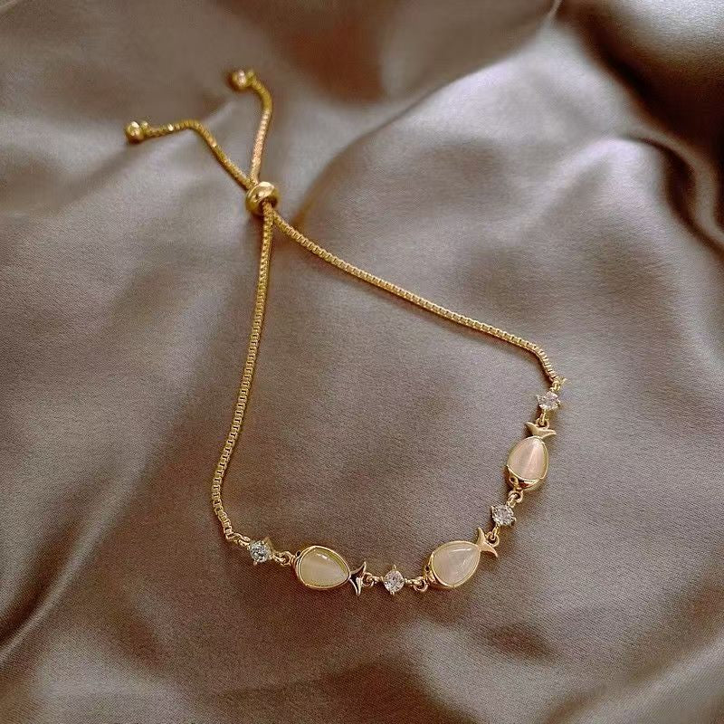 Wholesale Fish Butterfly Cat S Eye Design Alloy Bracelet Women S Trendy Everyday Jewelry Accessory Boutique Resale
