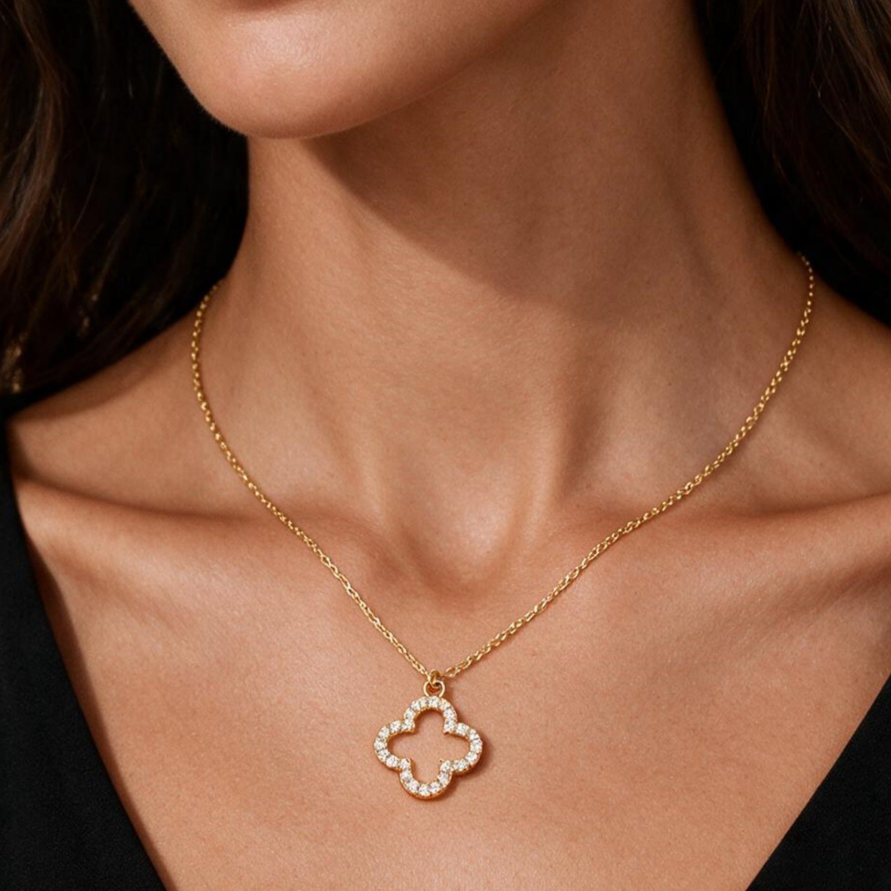 Wholesale Elegant Four Leaf Clover Rhinestone Collarbone Necklace For Women Stylish Fashion Accessory Boutique Gift
