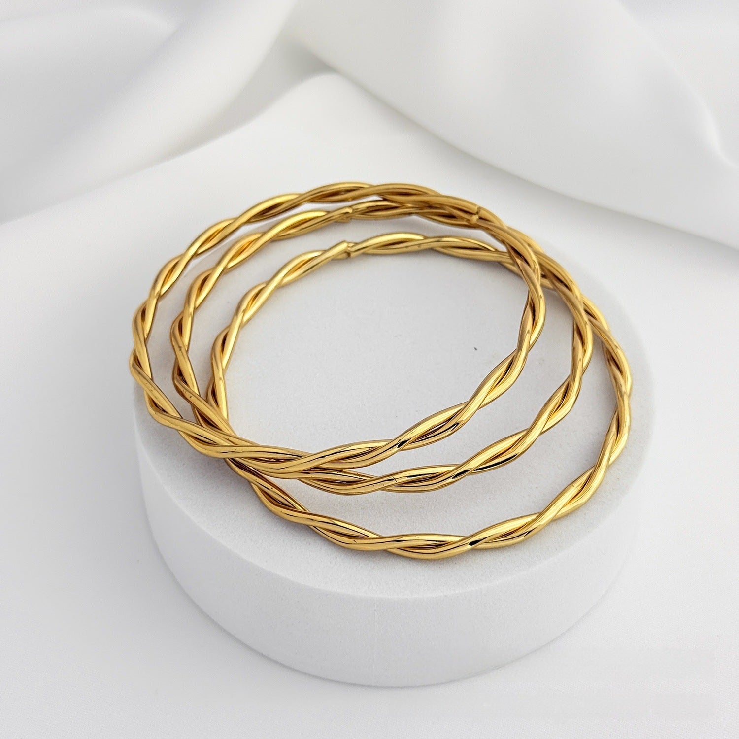 Wholesale Stainless Steel Plated Geometric Bangle Modern Minimalist Jewelry Accessory