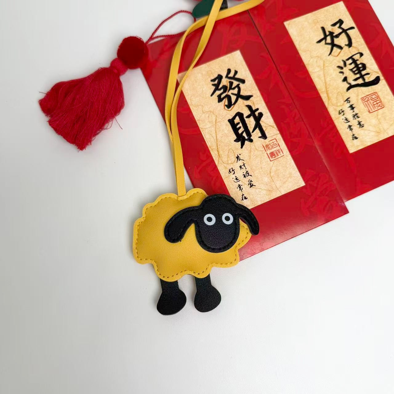 Wholesale Cute PU Leather Lamb Pendant Keychain for Bag Car Key Accessories