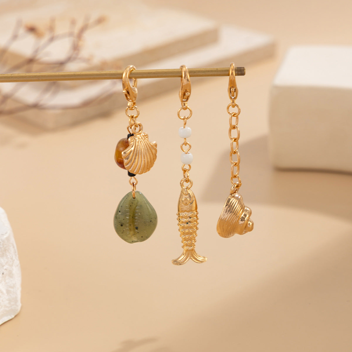 Wholesale Beach Vacation Scallop &  Conch Pendant Keychain Set,  Electroplated Zinc Alloy Bag Charm