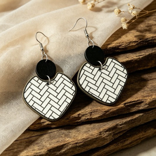 Wholesale Bohemian Striped Geometric Painted Wooden Pendant Earrings Stylish Fashion Accessory For Gift And Boutique Resale