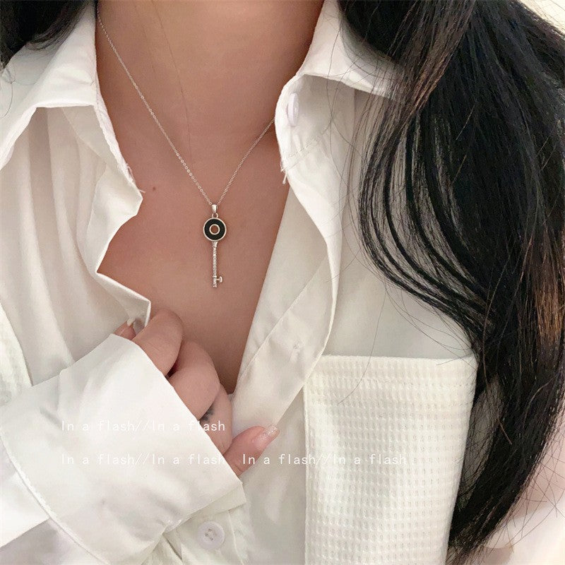 Wholesale Luxury Square Shell Necklace