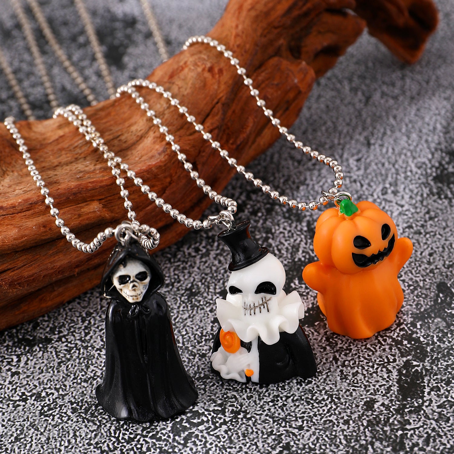 Wholesale Cartoon Ghost Pumpkin Pendant Necklace Resin  Jewelry Accessory Gift