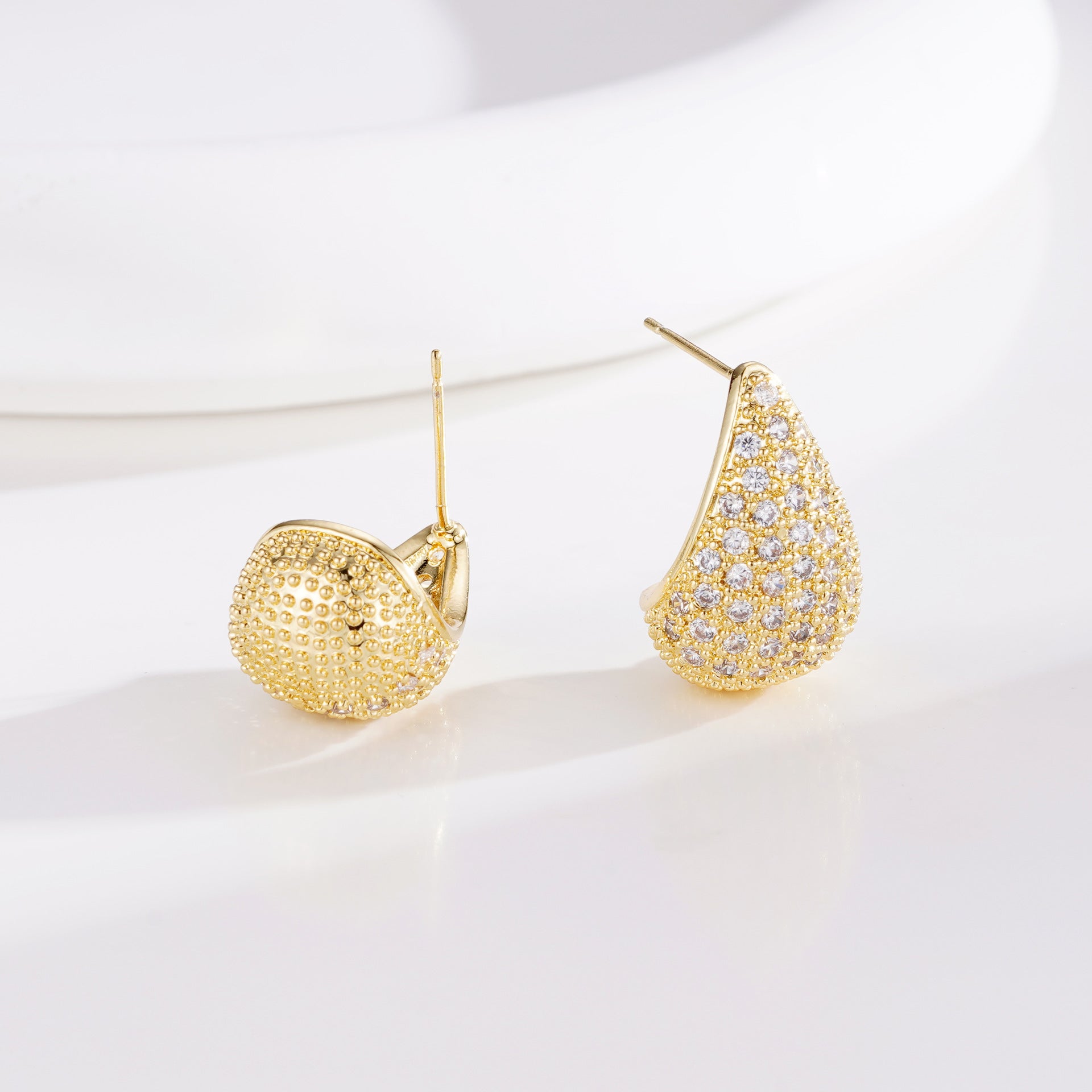 Wholesale  micro-inlaid zircon drop-shaped earrings