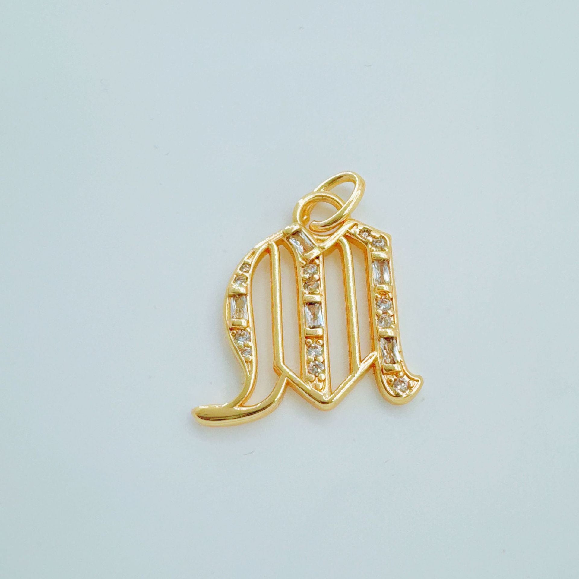 Wholesale Copper Gold-Plated Ice Sugar Letter Pendant Necklace European American Style Fashion Jewelry Accessory for Women