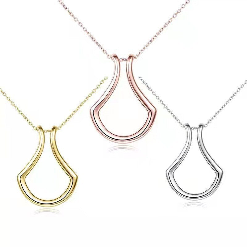 Wholesale  simple U-shaped necklace  fan-shaped clavicle chain