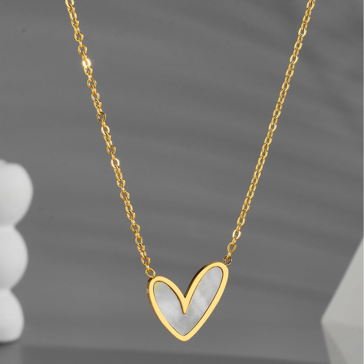 Wholesale titanium steel heart colorfast necklace