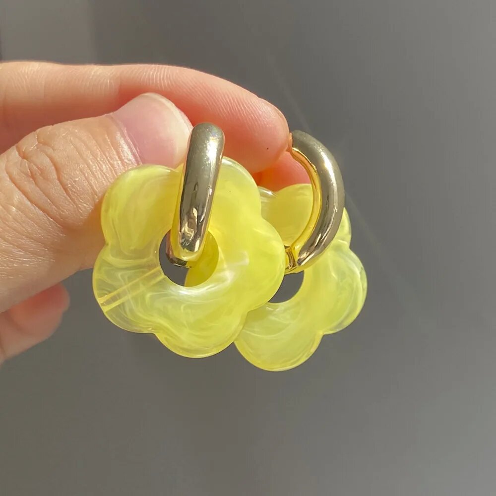Wholesale Colorful Flower Acrylic Earrings