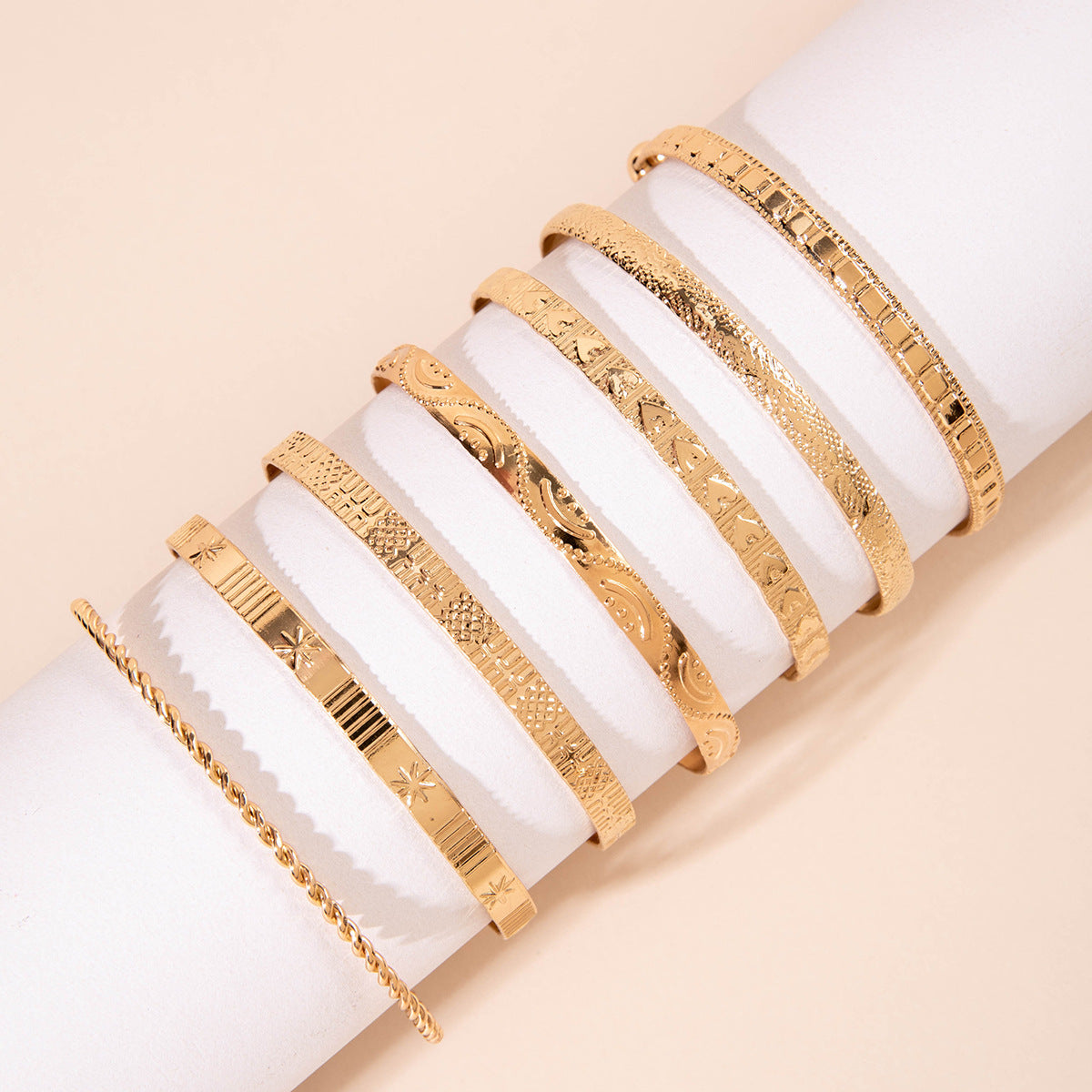 Wholesale  Retro Iron Diamond Twist Glossy Geometric Irregular Punk Stacked Bracelet