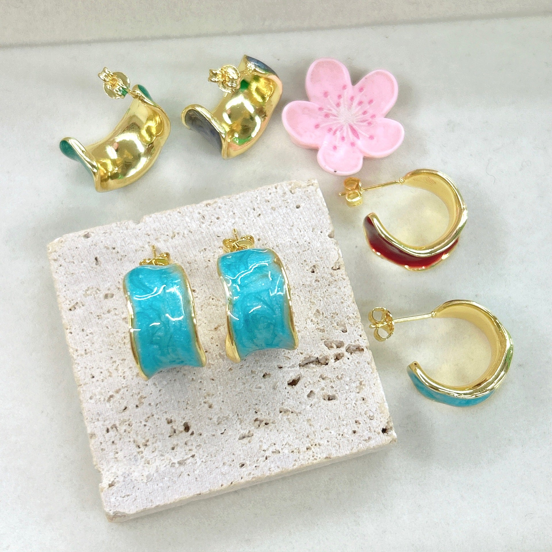 Wholesale Irregular C-shaped oil drop earrings