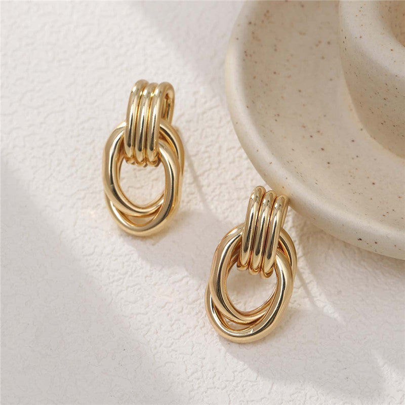 Wholesale  three ring personality retro light luxury wind earrings