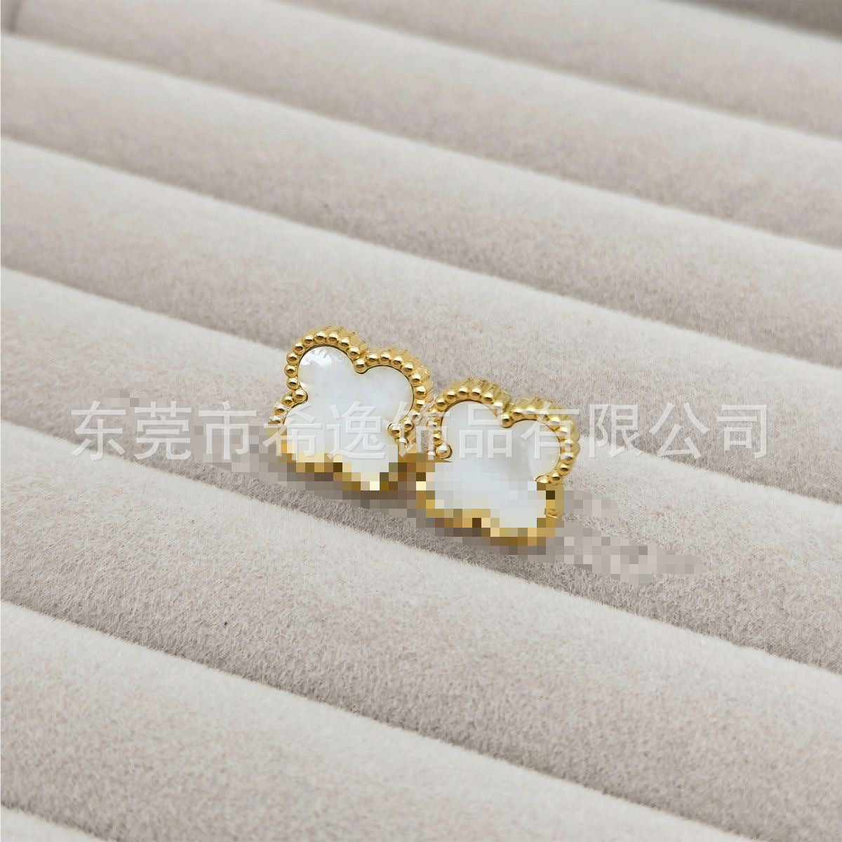 dxx-img:6f6e41e19460f212a4cc56d4c623e0b1,ACC-ES-5996142749661-M1