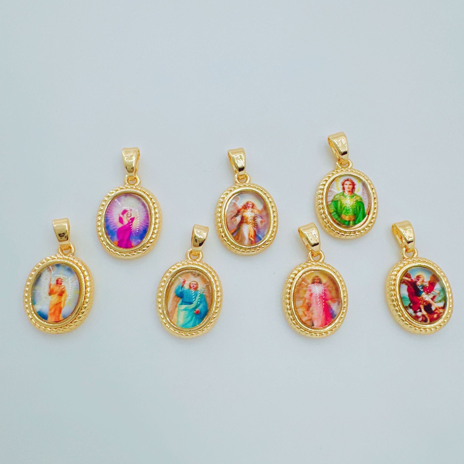 Wholesale Gold-Plated Copper Figure Pendant Necklace,  Trendy Gift Jewelry Accessory for Women