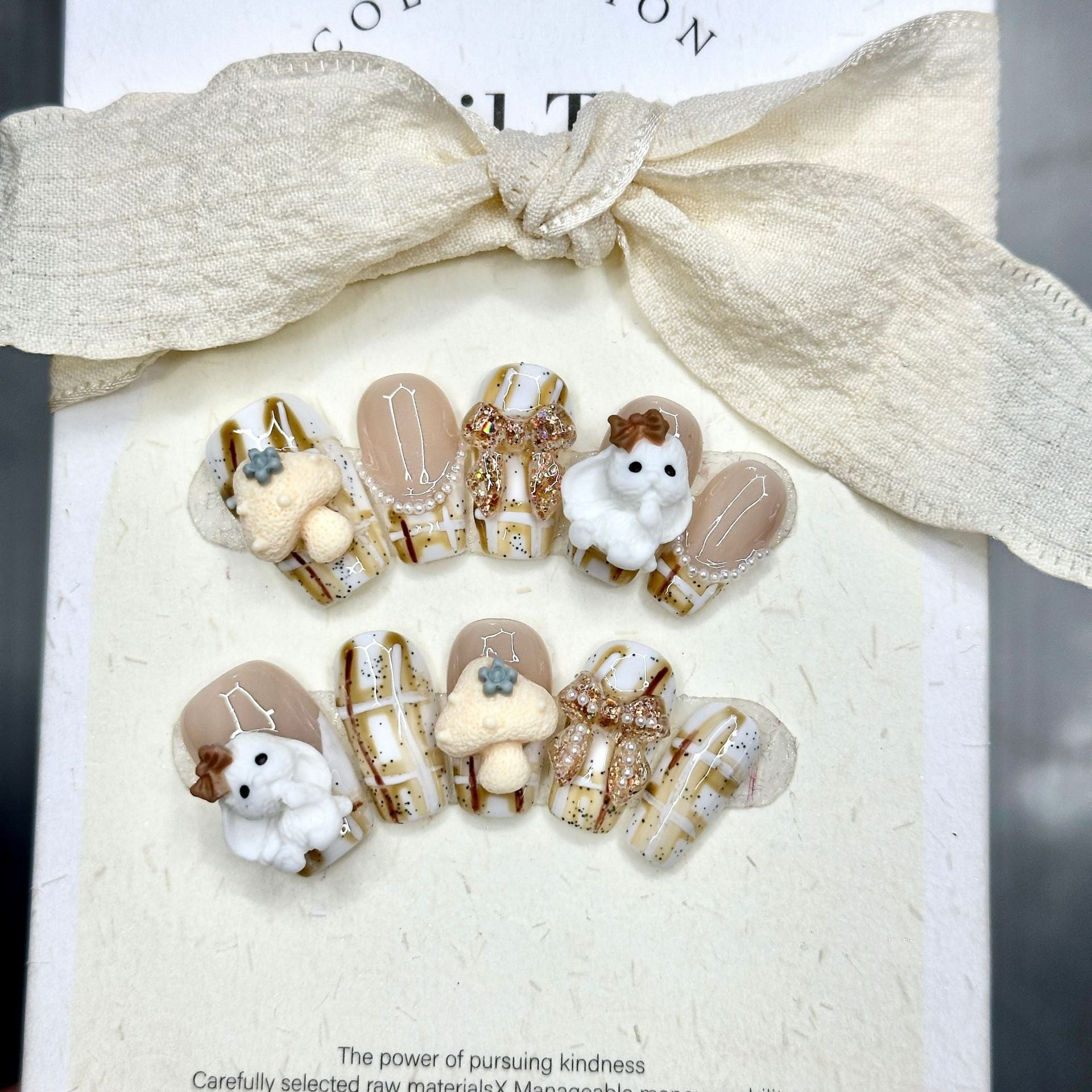 Wholesale 24 Pieces/box Bunny Press-on Nails Kits Nail Stickers ACC-NS-qilong002