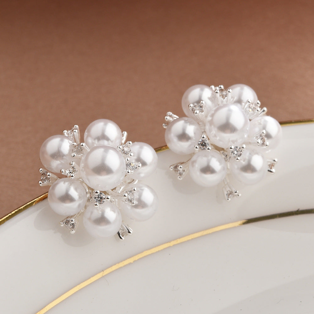 Wholesale  Light Luxury High-end Pearl Flower Elegant Earrings