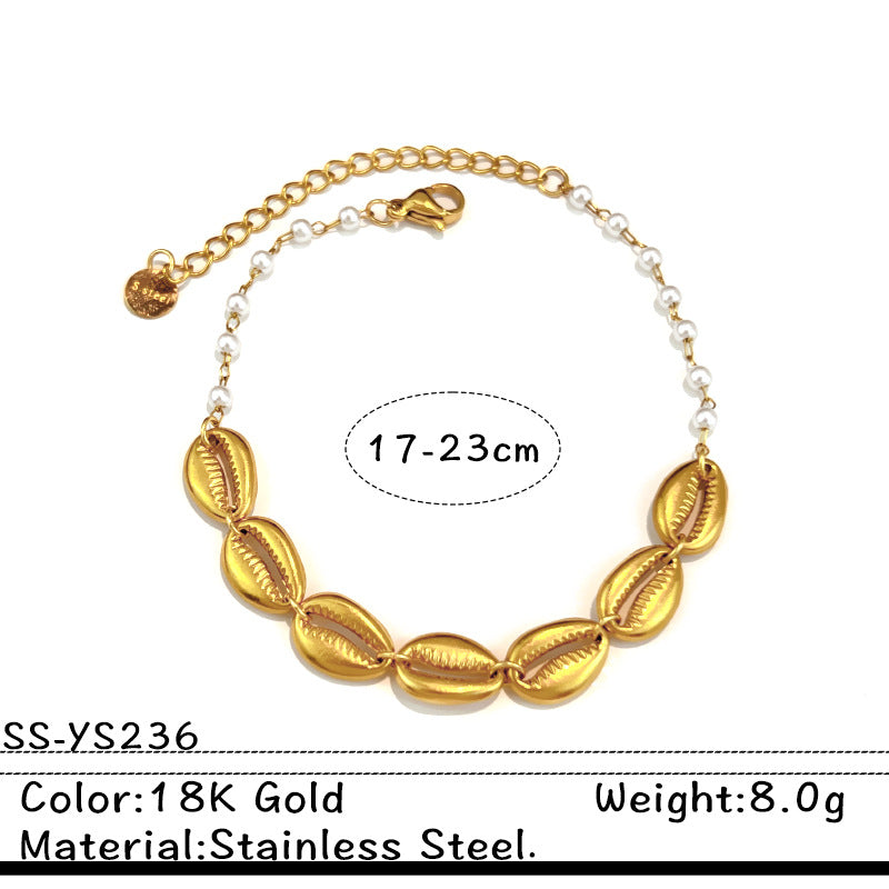 Wholesale Stainless steel bracelet with 18K gold plating,  geometric square and heart shape.