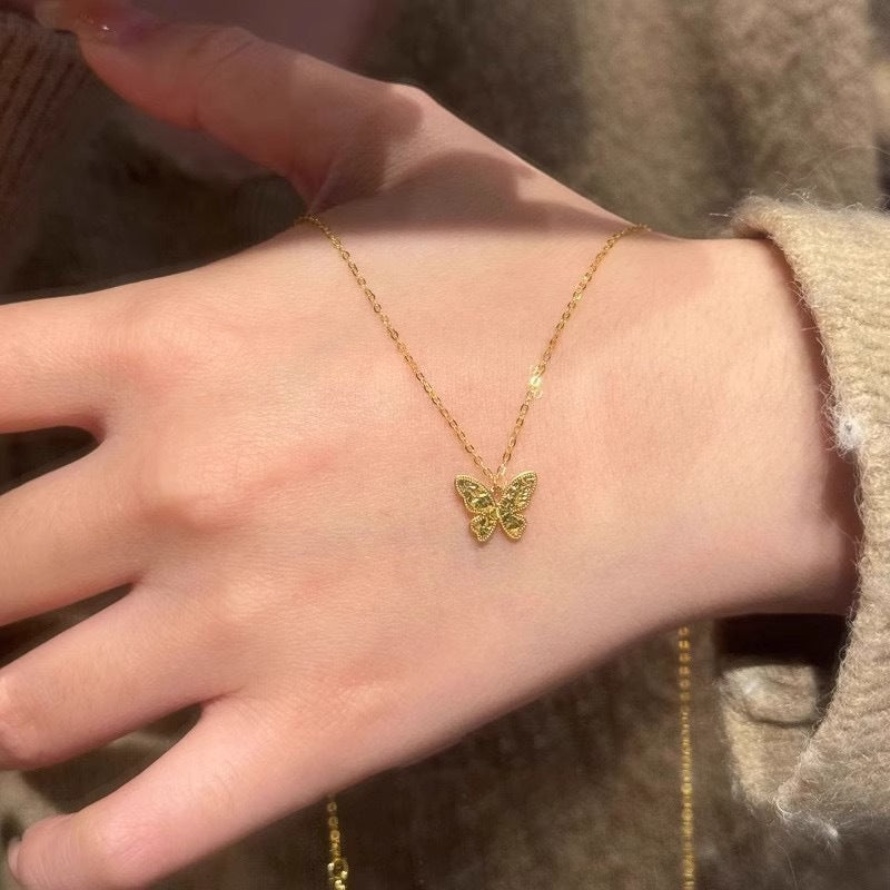 Wholesale Sand Gold Butterfly Necklace,  Copper Electroplated Fashion Accessory for Women