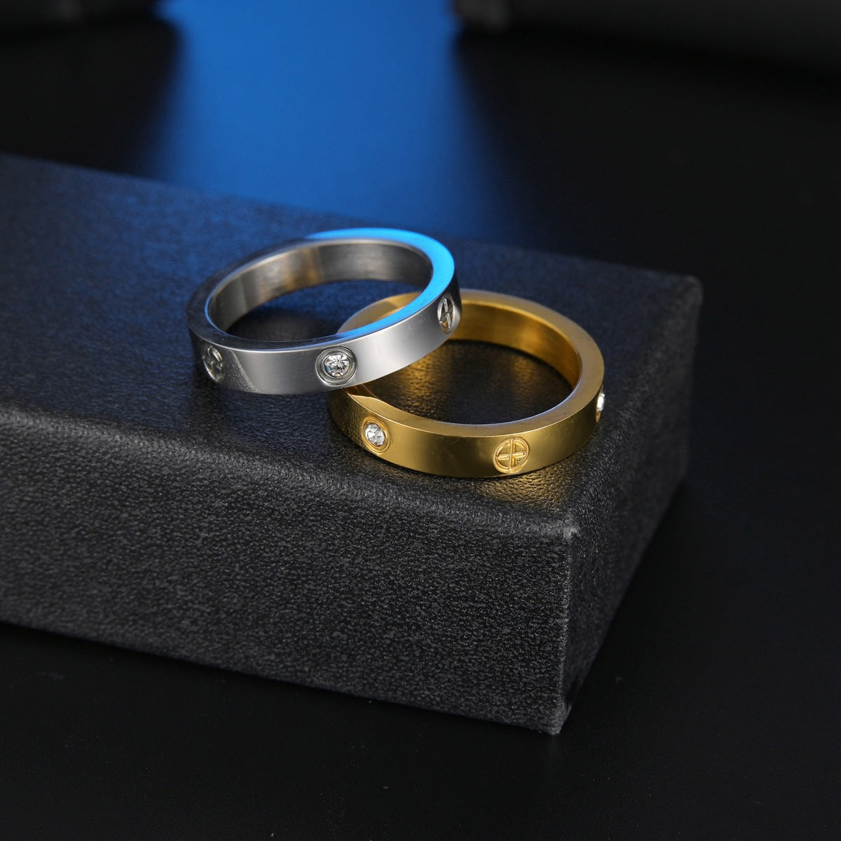 Wholesale Gold Stainless Steel Diamond-Encrusted Ring,  Everyday Wear Jewelry Accessory for Couples