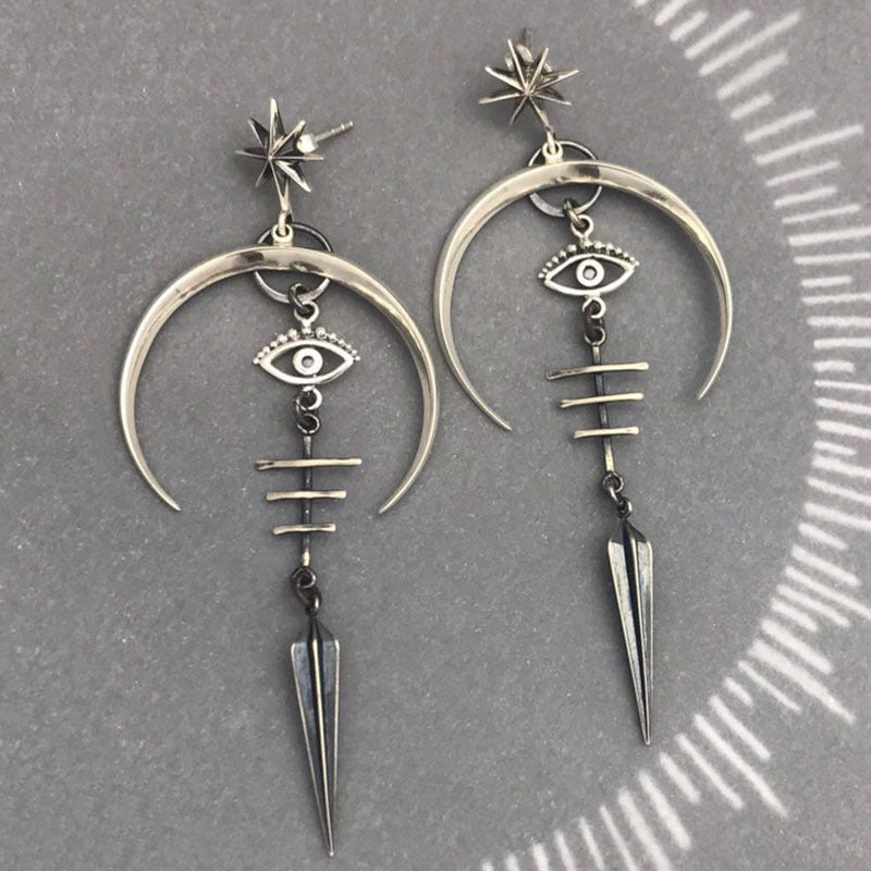 Wholesale Gothic Punk Devil' s Eye Handmade Metal Long Earrings Jewelry Accessory
