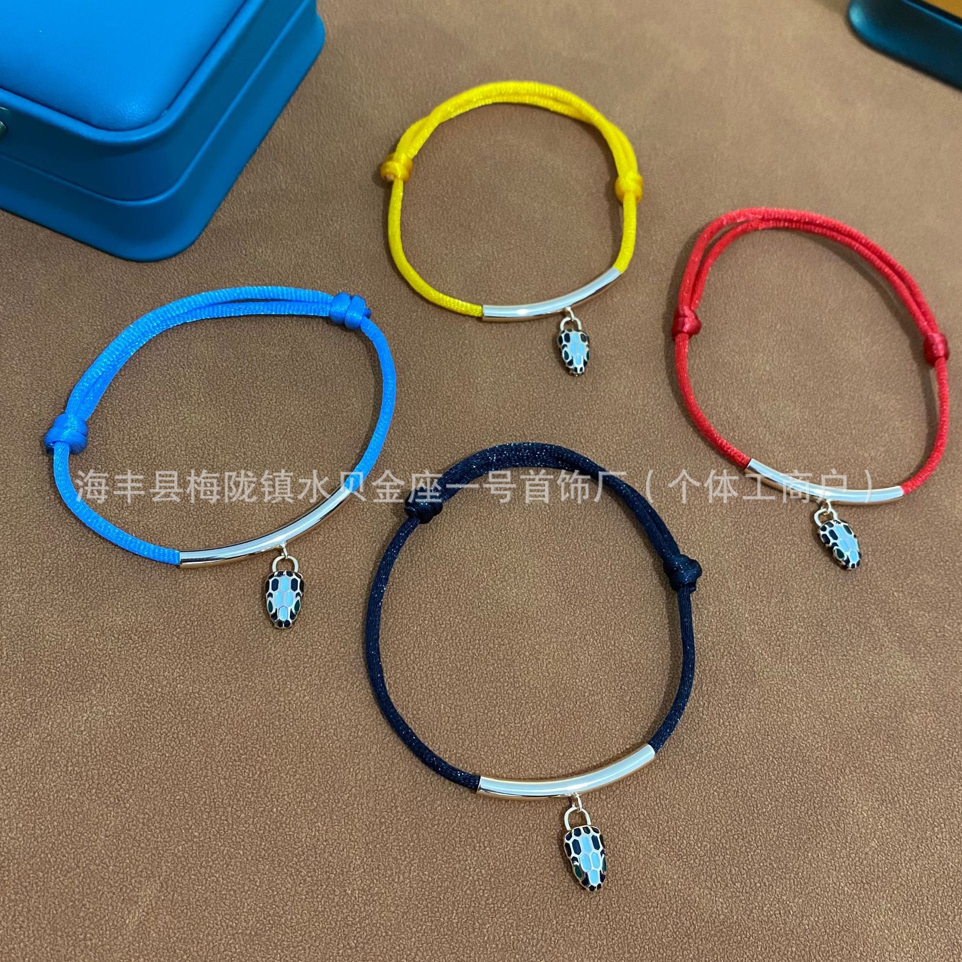 Wholesale V Gold Snakehead Hand Rope Gum Dropping Emerald Bracelet