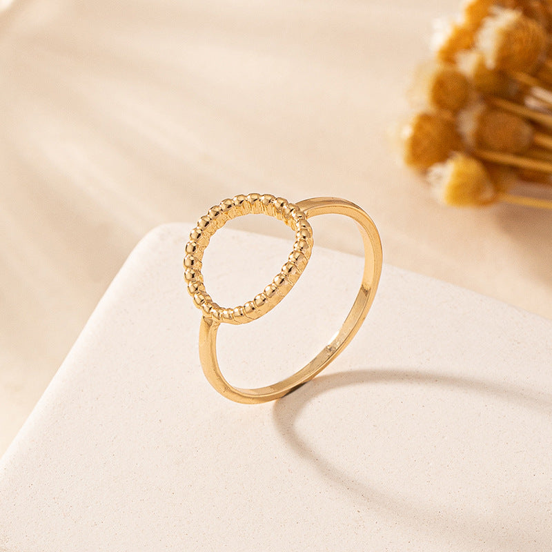 Wholesale  Girl Style Round Hollow High-end Sense Circle Ring Design Internet Celebrated Women' s Jewelry Ring