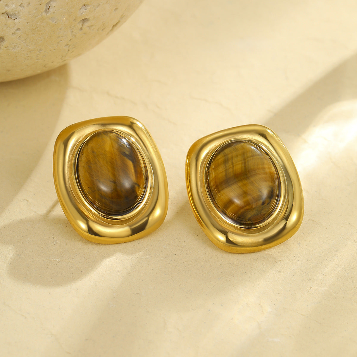 Wholesale Stainless steel tiger eye stone oval earrings retro earrings