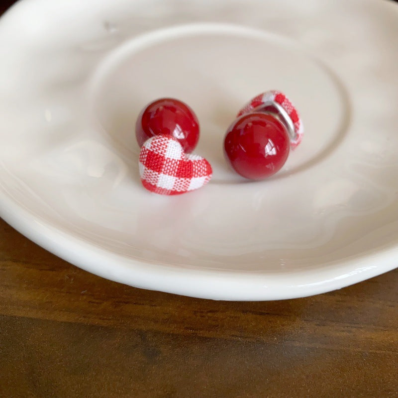 Wholesale red and white plier love red beads 925 silver stud earrings