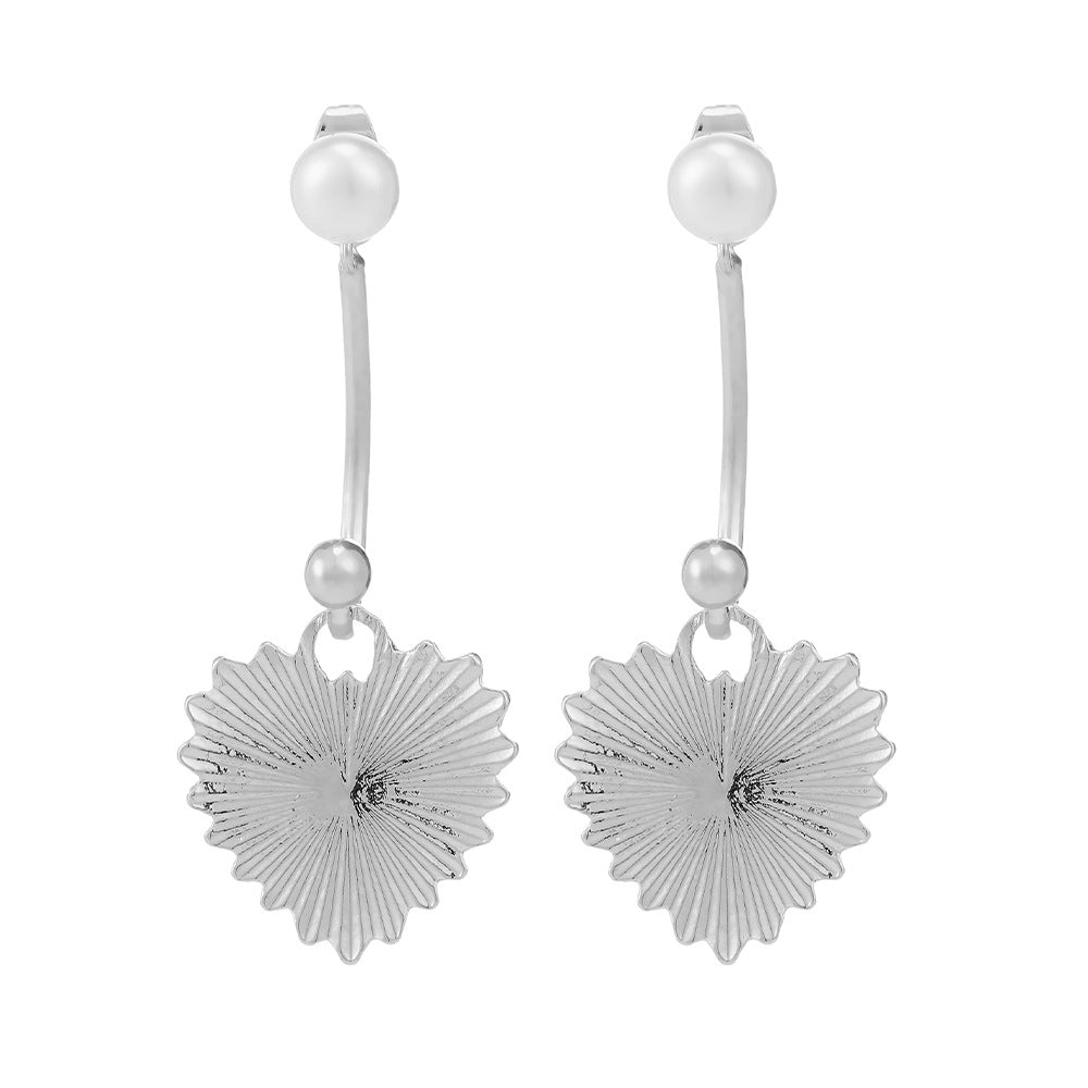 Wholesale Pearl Earrings Textured Heart Ear Pin