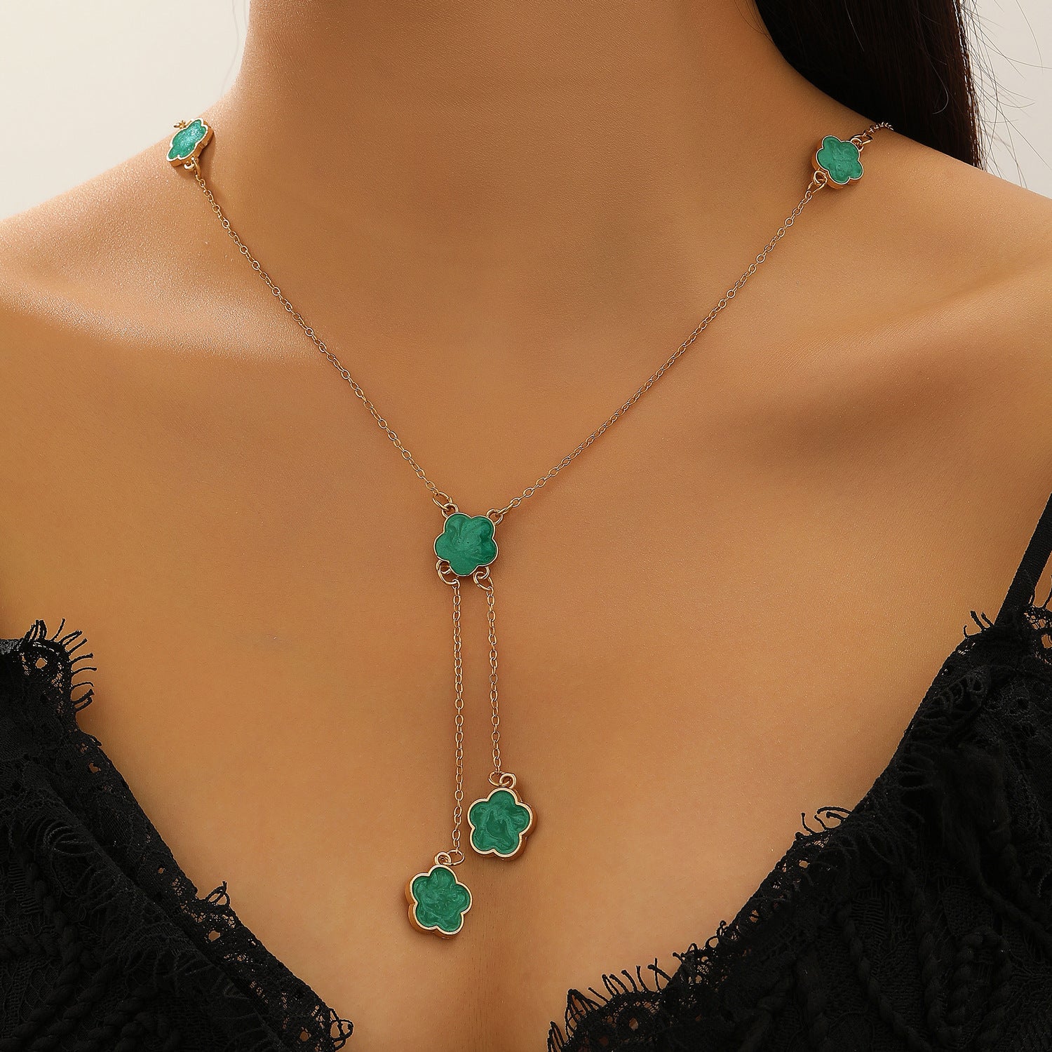 Wholesale lucky five-petal flower tassel pendant Necklace