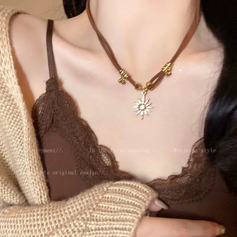 Wholesale Alloy Vintage Sunflower Necklace