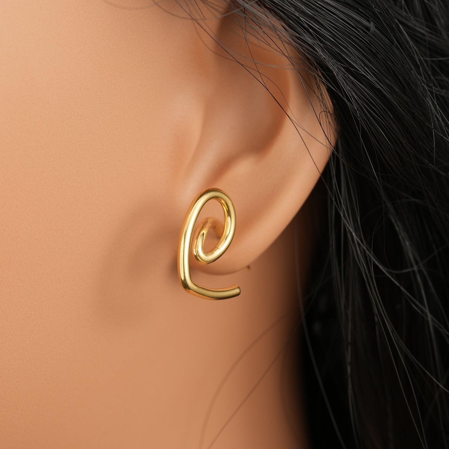 Wholesale Heart-shaped Earrings Style 18K Gold Stainless Steel Love Earrings