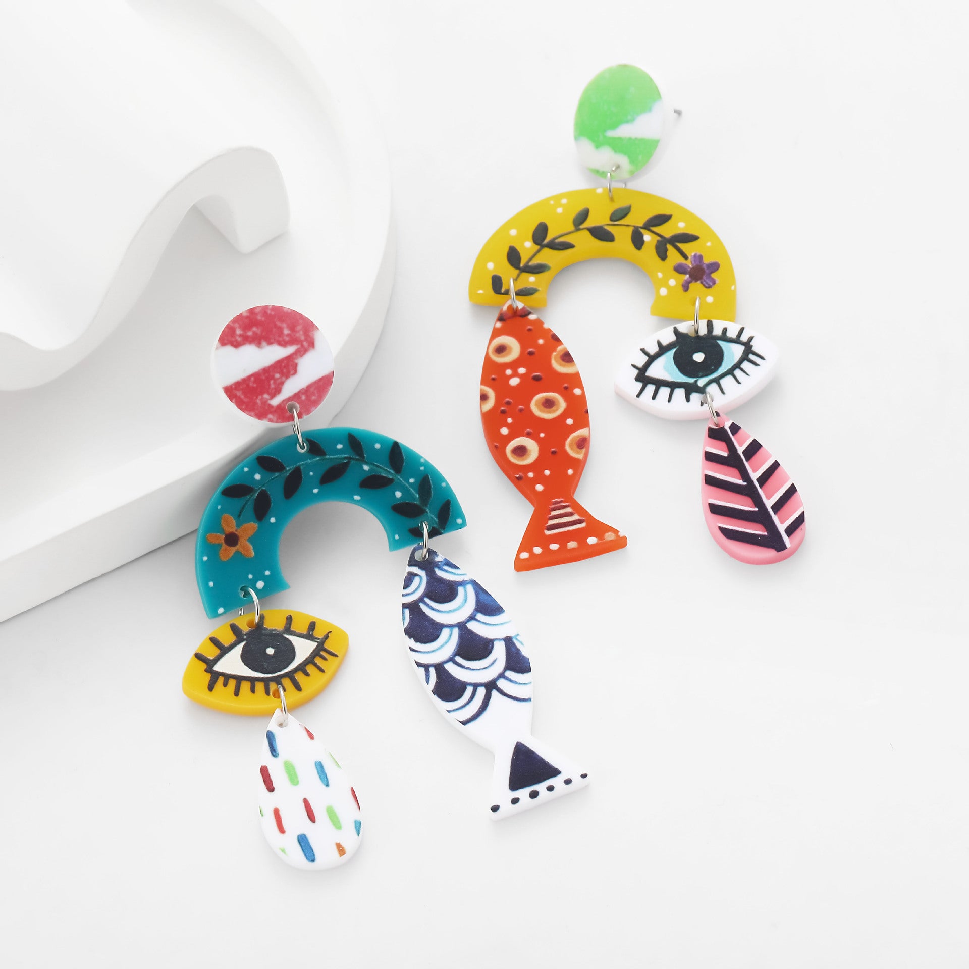 Wholesale  luxury  rainbow fish eye funny cat acrylic  earrings