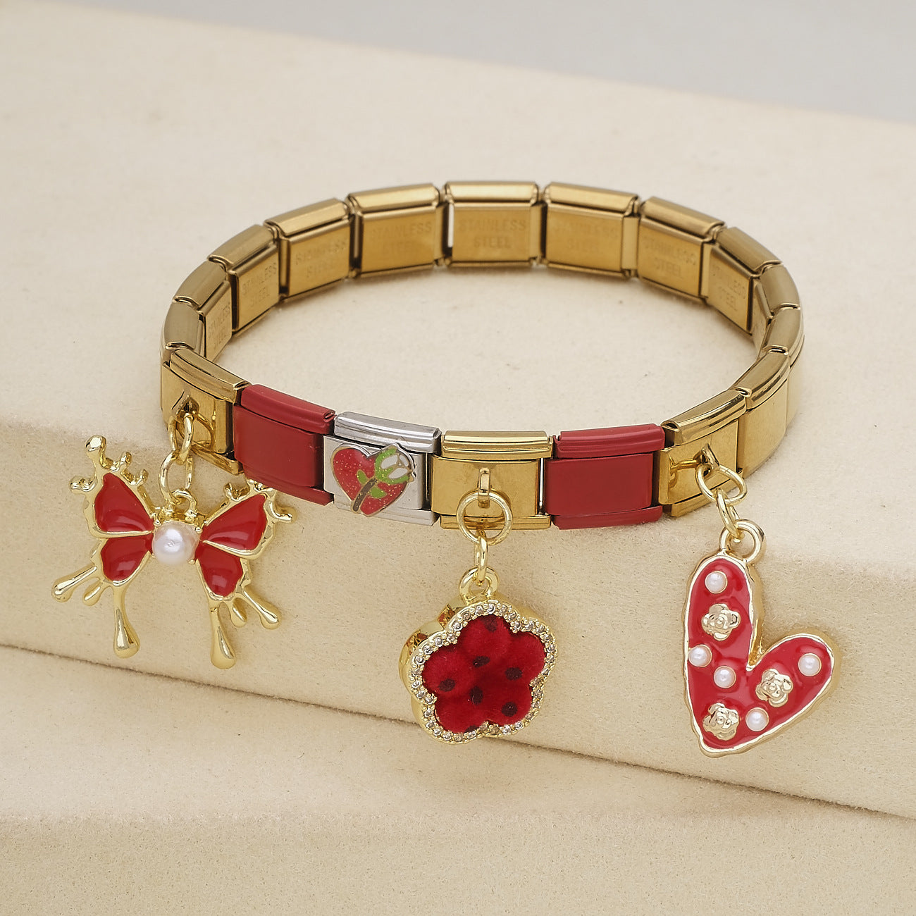 Wholesale Electroplated Stainless Steel Vintage Red Gold Heart Mushroom Cherry Butterfly Bracelet Charms DIY Jewelry Making Accessory