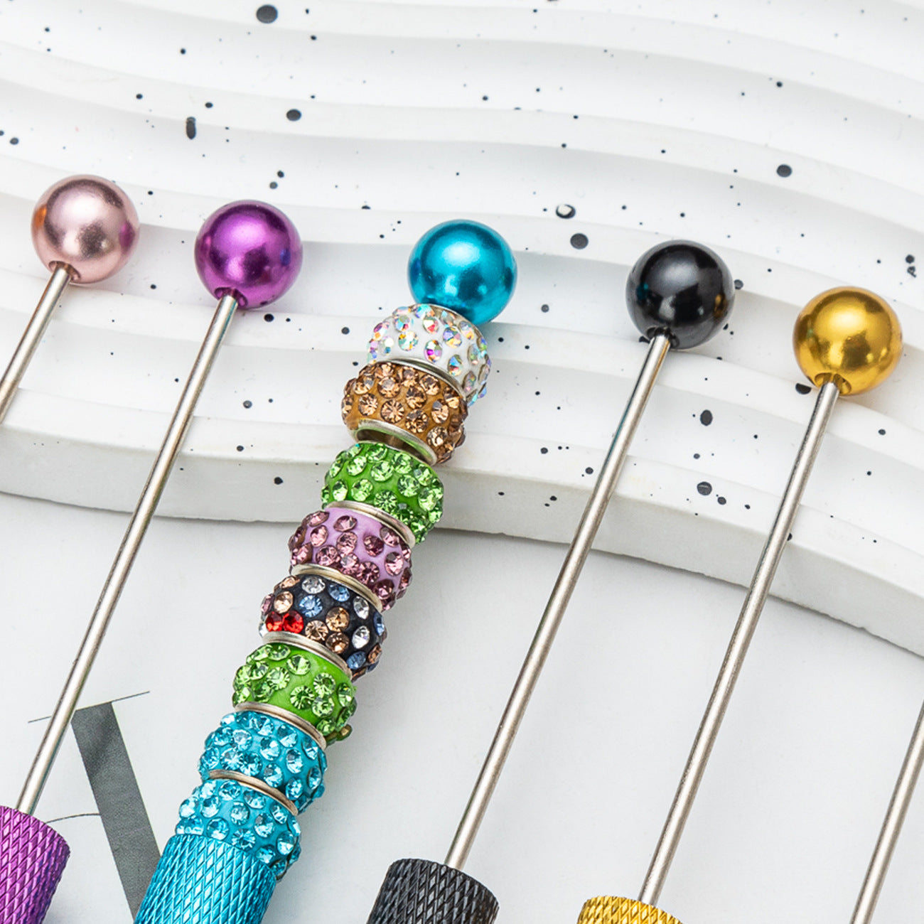 Wholesale Beadable Seam Rippers Metal Household Seam Ripper Portable Thread Pick-up Needle Sewing Tools ACC-SR-HuaH001