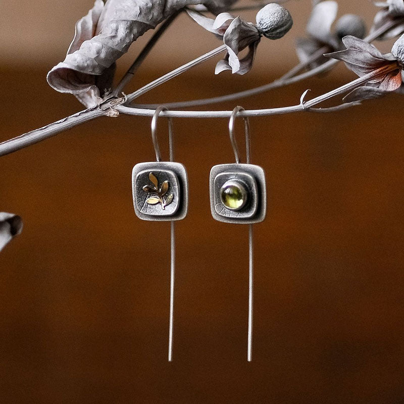 Wholesale  Olive Green Moonstone Earrings Personalized All-match Plant Flower Inlaid Pearl Earrings