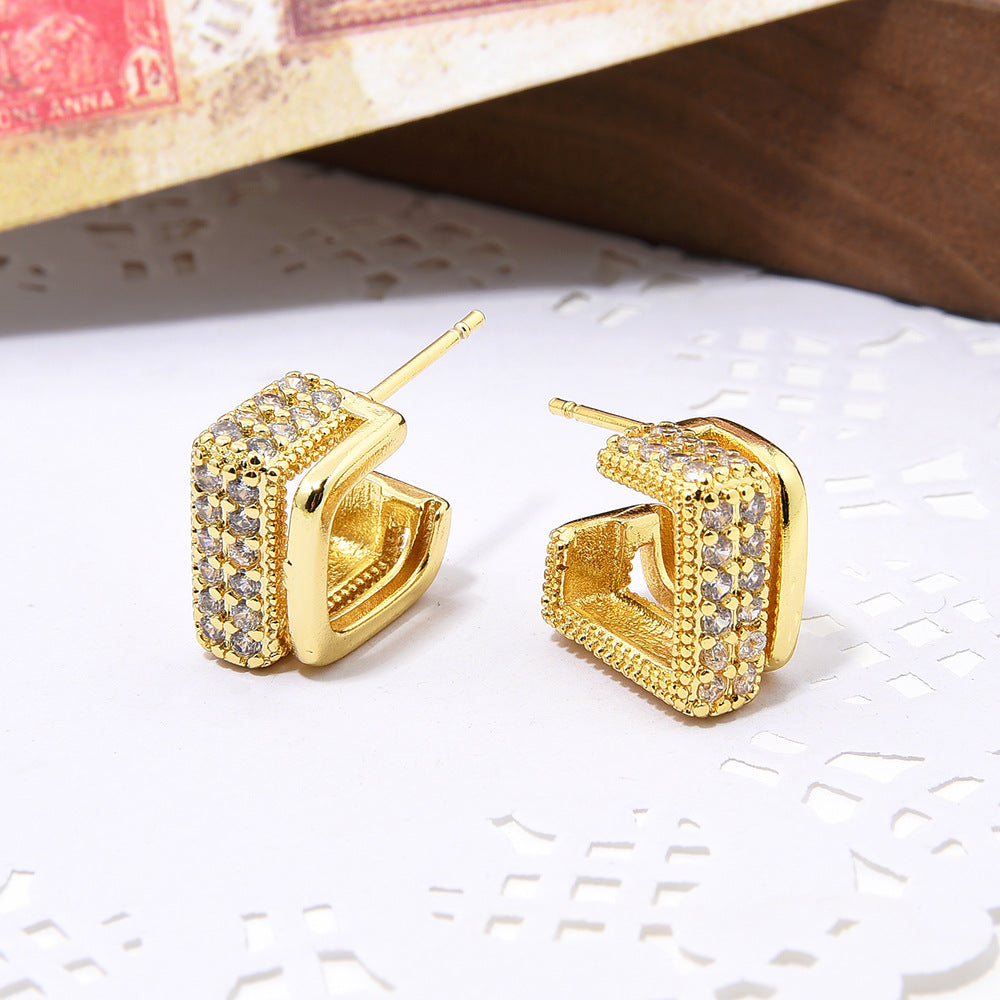 Wholesale  simple copper inlaid zircon C- shaped earrings