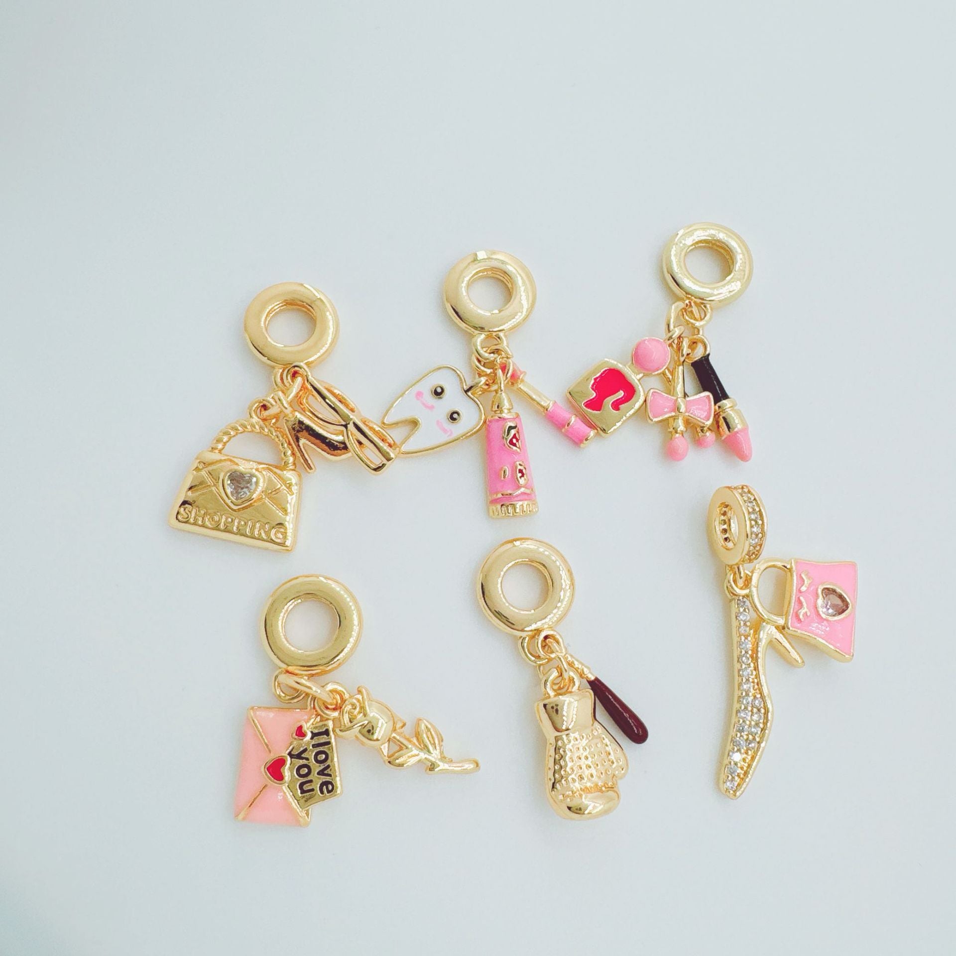 Wholesale Simple European Style Gold Plated Copper Necklace Pendant Fashion Accessory for Gift or Boutique Resale