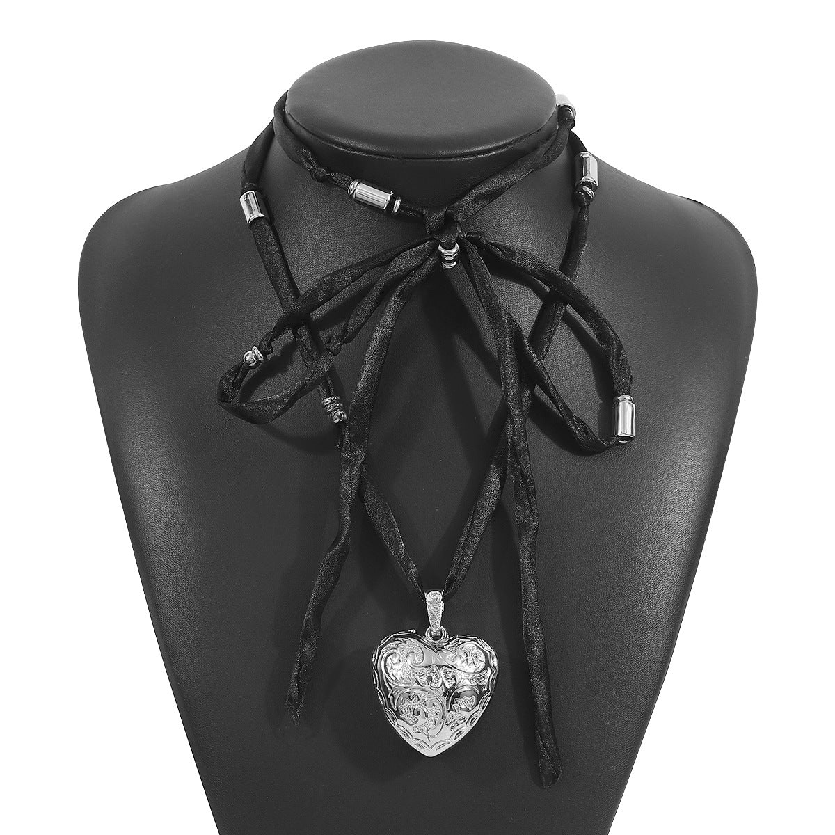 Wholesale Three-Dimensional Love Carved Long Sade Cloth Necklace Exaggerated  Necklace